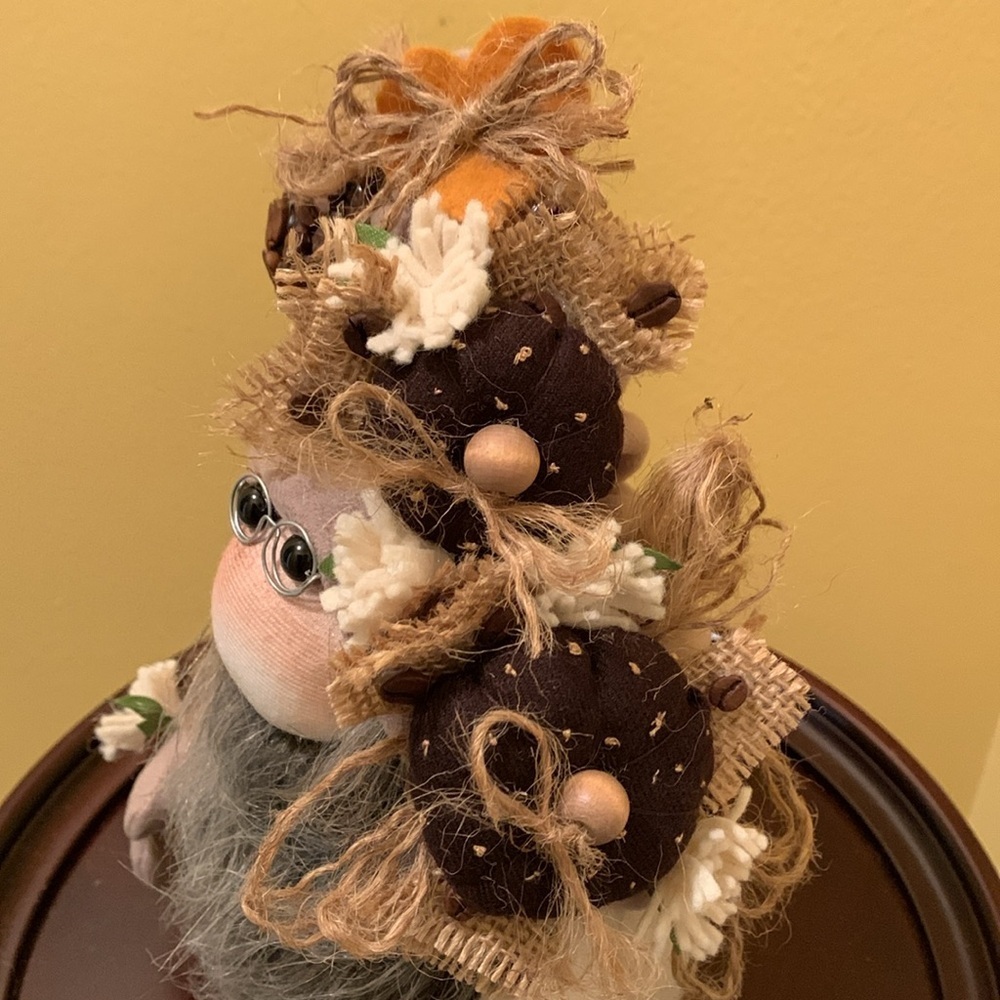 Whimsical Expresso Macchiato Gnome Decor with Gray Beard. NWT - Picture 6 of 12
